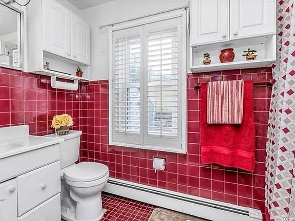 2nd image of 68 Ferndale Ave
