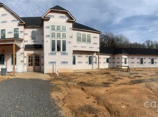 9700 Hood Rd, Charlotte, NC 28215