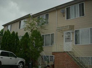 16 Greenfield Ct, Staten Island, NY 10304