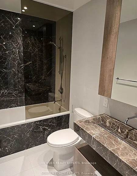 11 Yorkville Ave #4807 — Photo 27