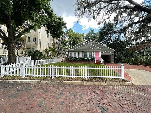 4th image of 310 Desoto Cir