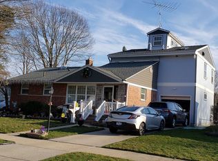 36639 Richland St, Livonia, MI 48150