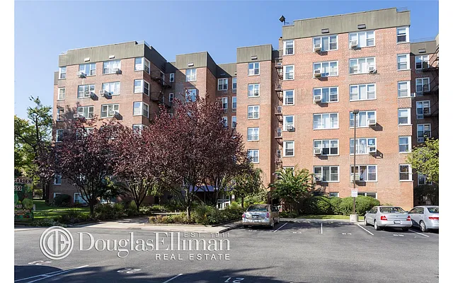 Sold by Douglas Elliman | media 22