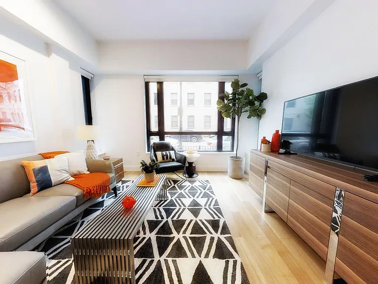 Camden Street Apartments — Photo 16