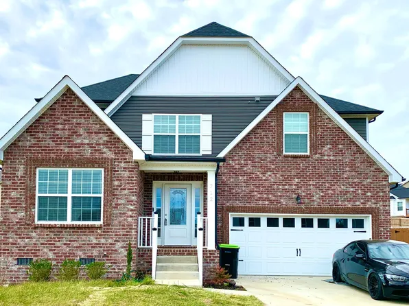 712 Banister Dr, Clarksville, TN 37042