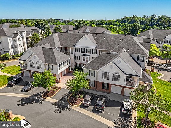 3rd image of 25300 Lake Mist Sq Unit 101