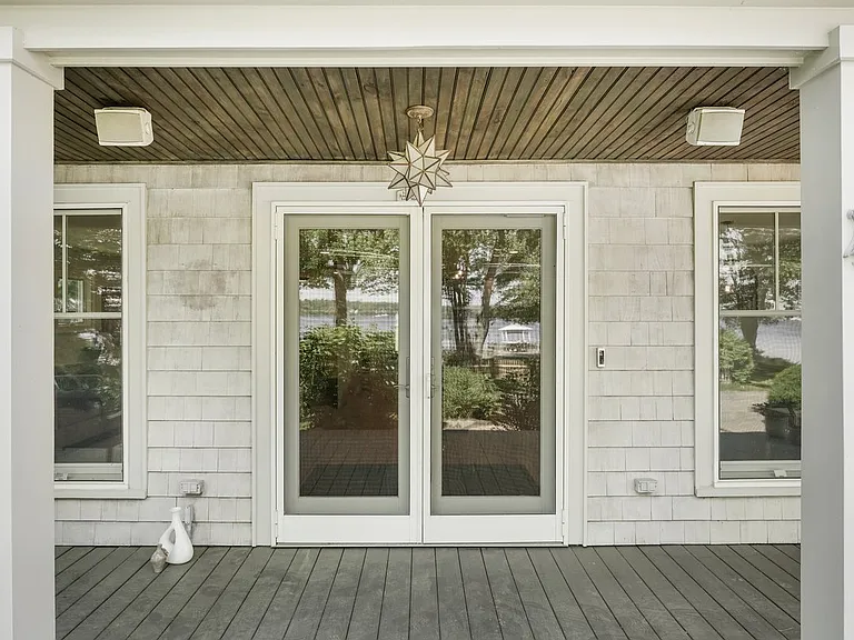 49 Beach Rd — Photo 8