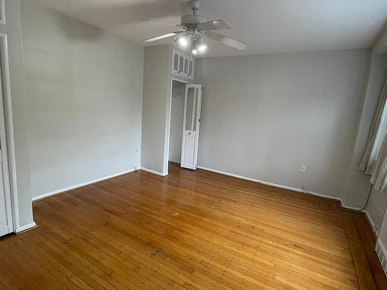 425 S 46th St #1 — Photo 14