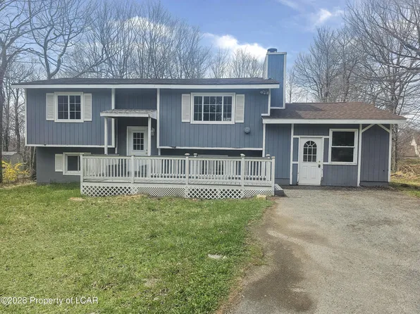 3411 Stag Ln, Tobyhanna, PA 18466