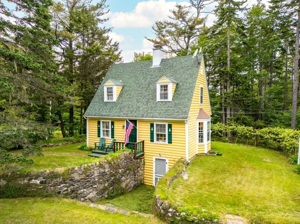 568 Cape Newagen Road, Southport, ME 04576