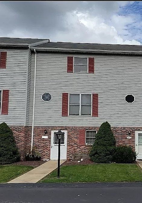 1st image of 102 Thistle Dr