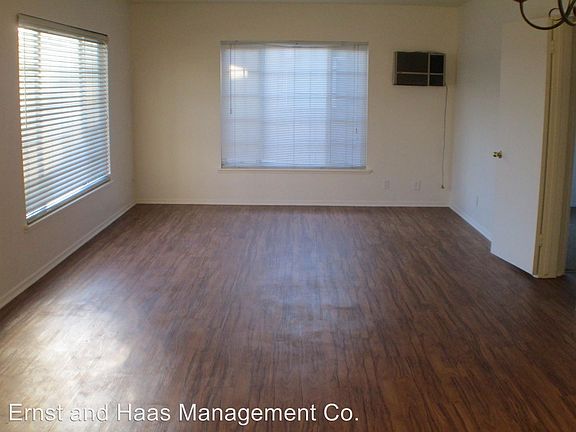 4th image of 10921 Barnwall St