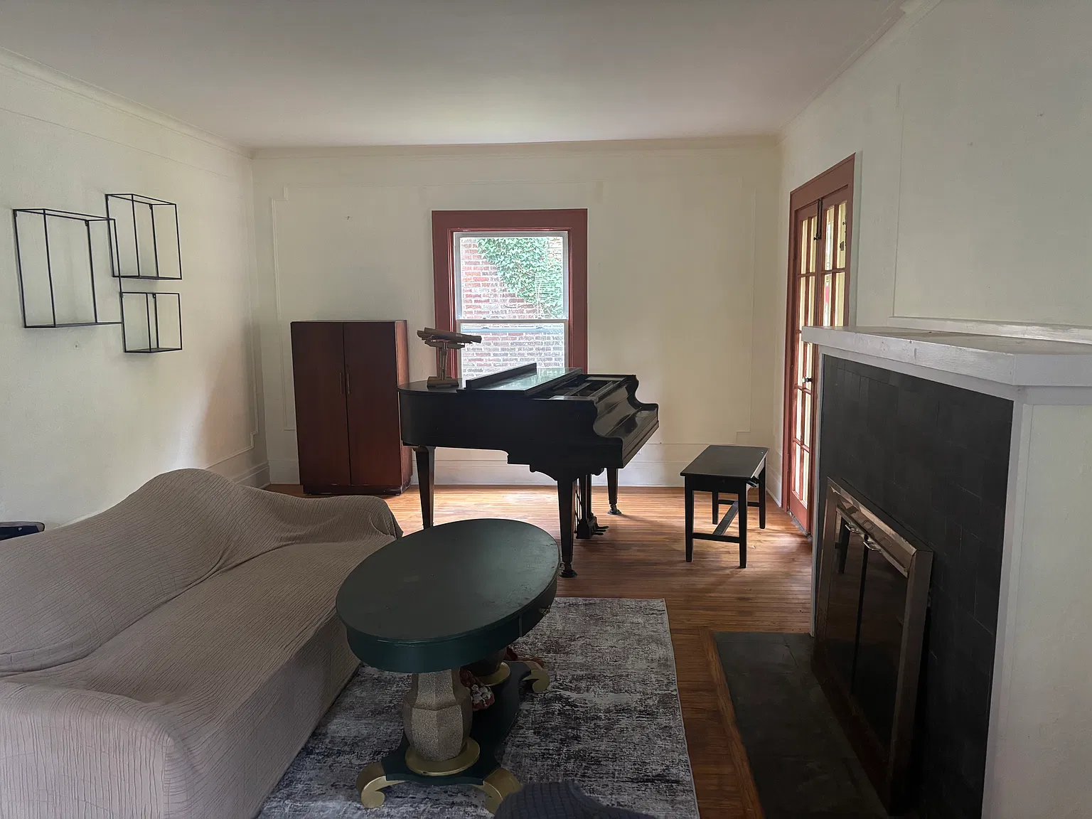 3 bed, 2.5 bath, 1896 sqft, $3,300 — Photo 4