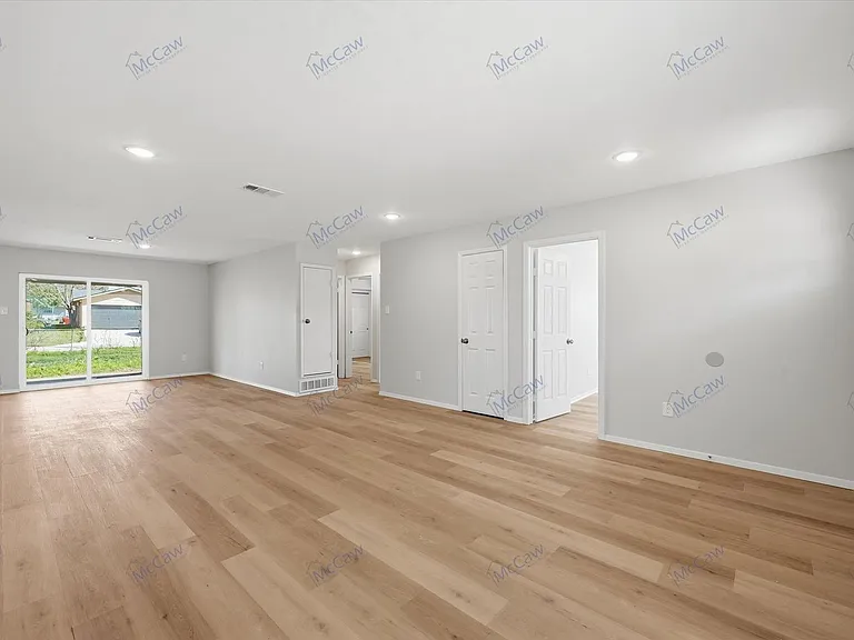 3833 Finley Rd — Photo 3