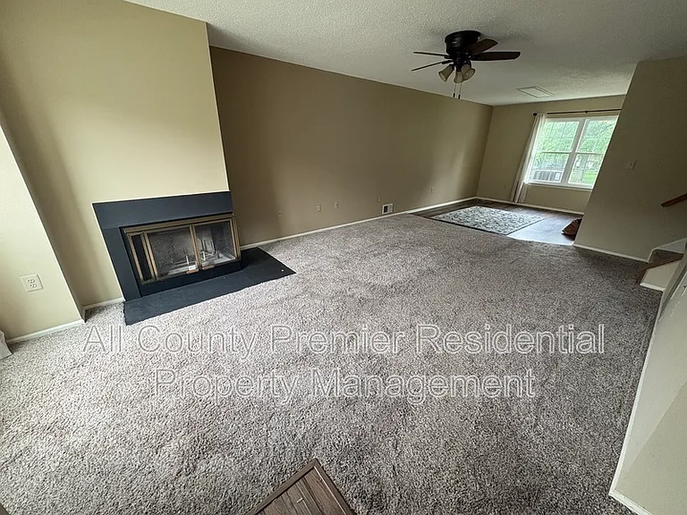 3605 Pinhorn Dr — Photo 3