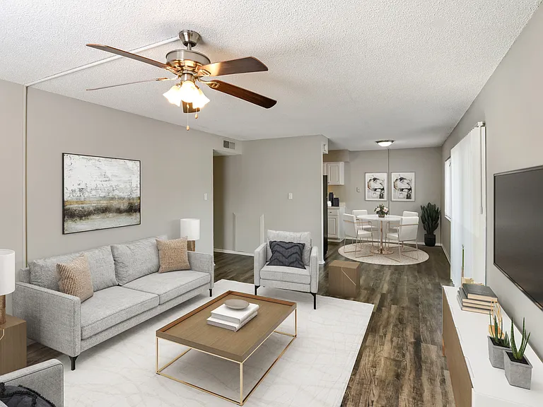 Shoreline Pointe Apartments — Photo 9