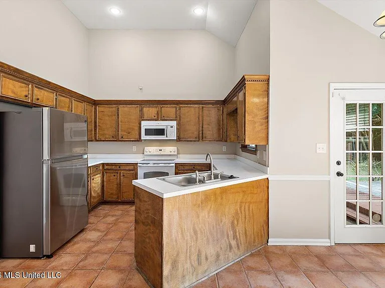 33 Peppermill Dr — Photo 10