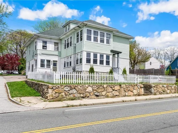 3889 Mendon Rd, Cumberland, RI 02864