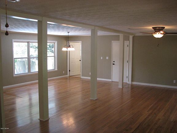 5th image of 2977 Dogwood St