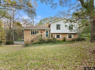 5335 E Twin Lakes Dr, Tyler, TX 75704