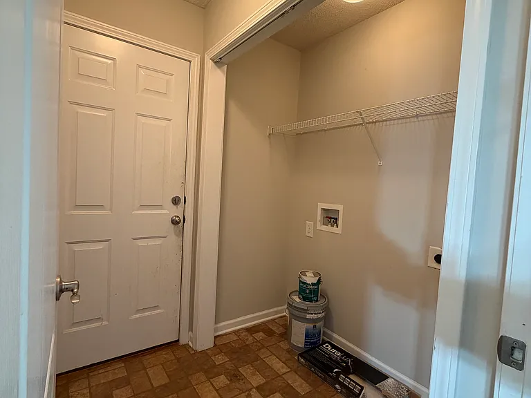 10 Walton Woods Ct — Photo 7