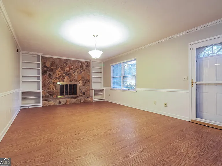 564 Clubhouse Dr SE — Photo 9