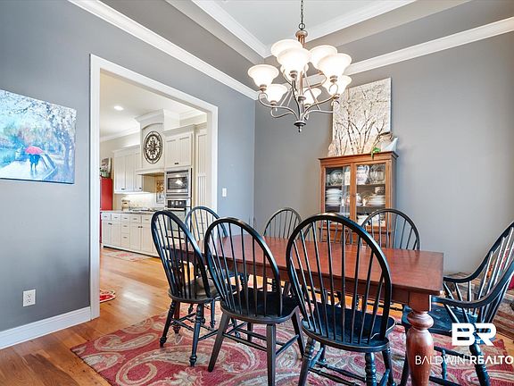 5th image of 378 Barndling St