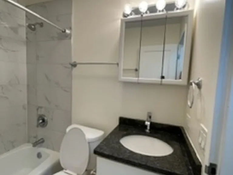Live the Lakefront Dream at North Shore Apartments — Photo 20