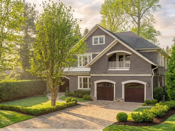 7602 Glenbrook Rd, Bethesda, MD 20814