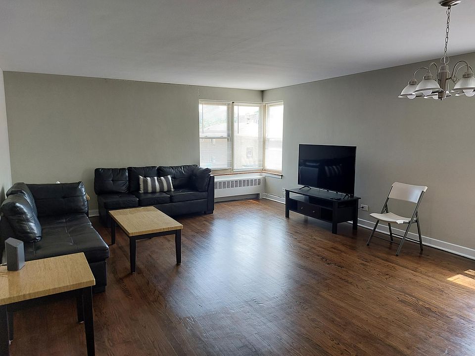 1st image of 6200 N Sacramento Ave