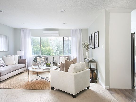 3rd image of 2604 N Beachwood Dr APT 7