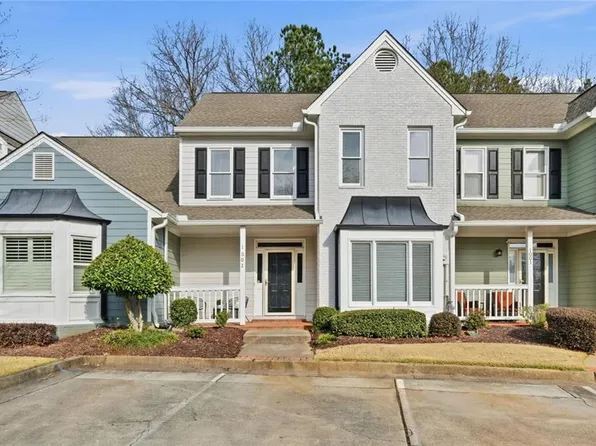 1002 Saddle Hl, Marietta, GA 30068