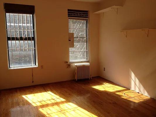 Rented by Town Residential | media 9