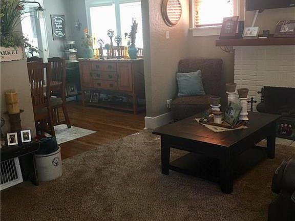 3rd image of 2809 Sylvanie St