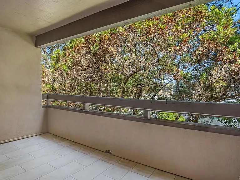 8880 Villa La Jolla Dr — Photo 18