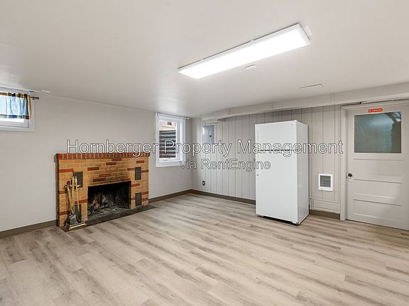 5th image of 1619 N Oak St #B
