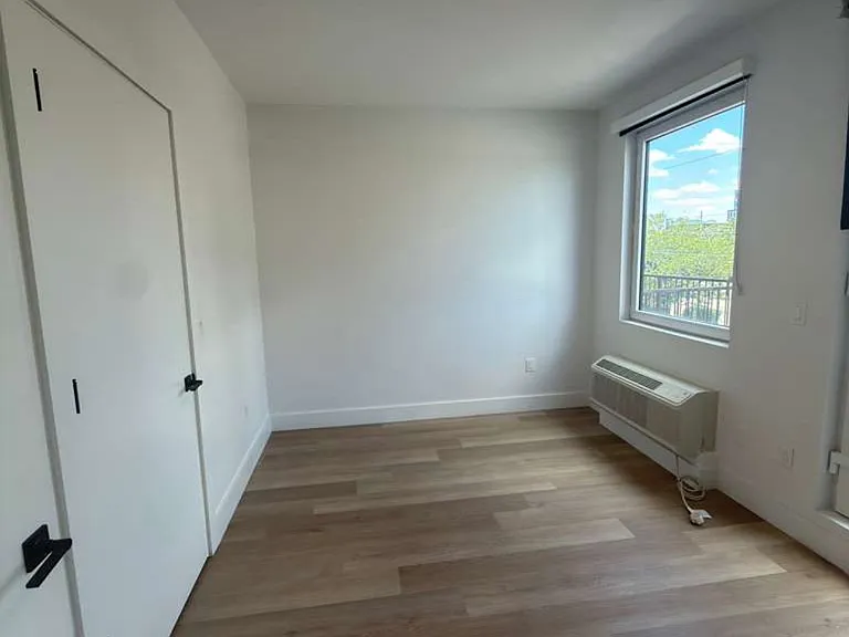38 Madison St #106 — Photo 4