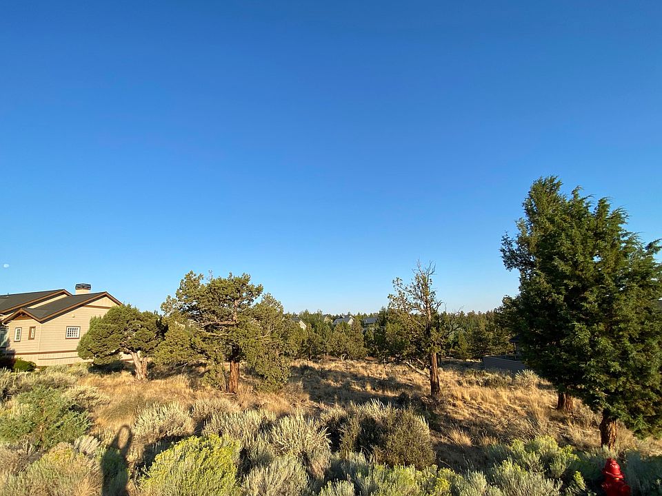 2nd image of 317 Highland Meadow Loop