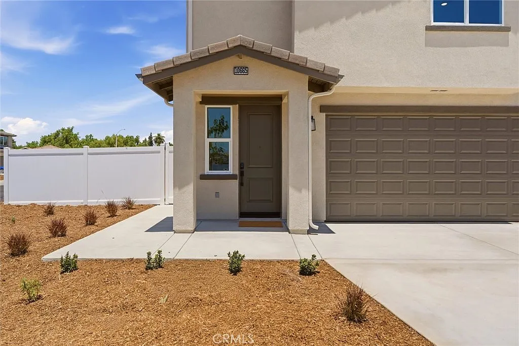3 bed, 2.5 bath, 1603 sqft, $3,750 — Photo 1