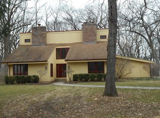 10111 Braeburn Rd, Barrington, IL 60010