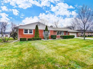 1032 Maplewood Dr, Van Wert, OH 45891