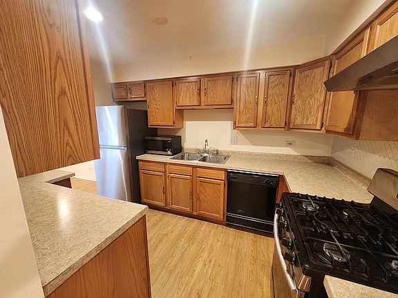 5th image of 1102 Hinswood Dr APT 102