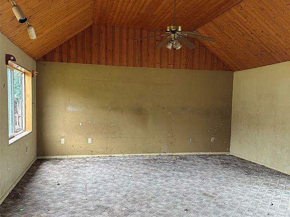 3rd image of 303 Garber St