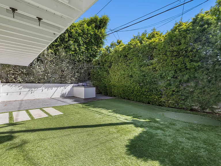 3200 N Poinsettia Ave — Photo 28
