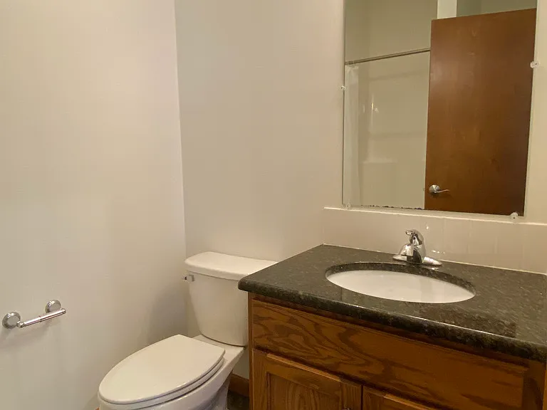 941 W 3rd St #2 — Photo 5