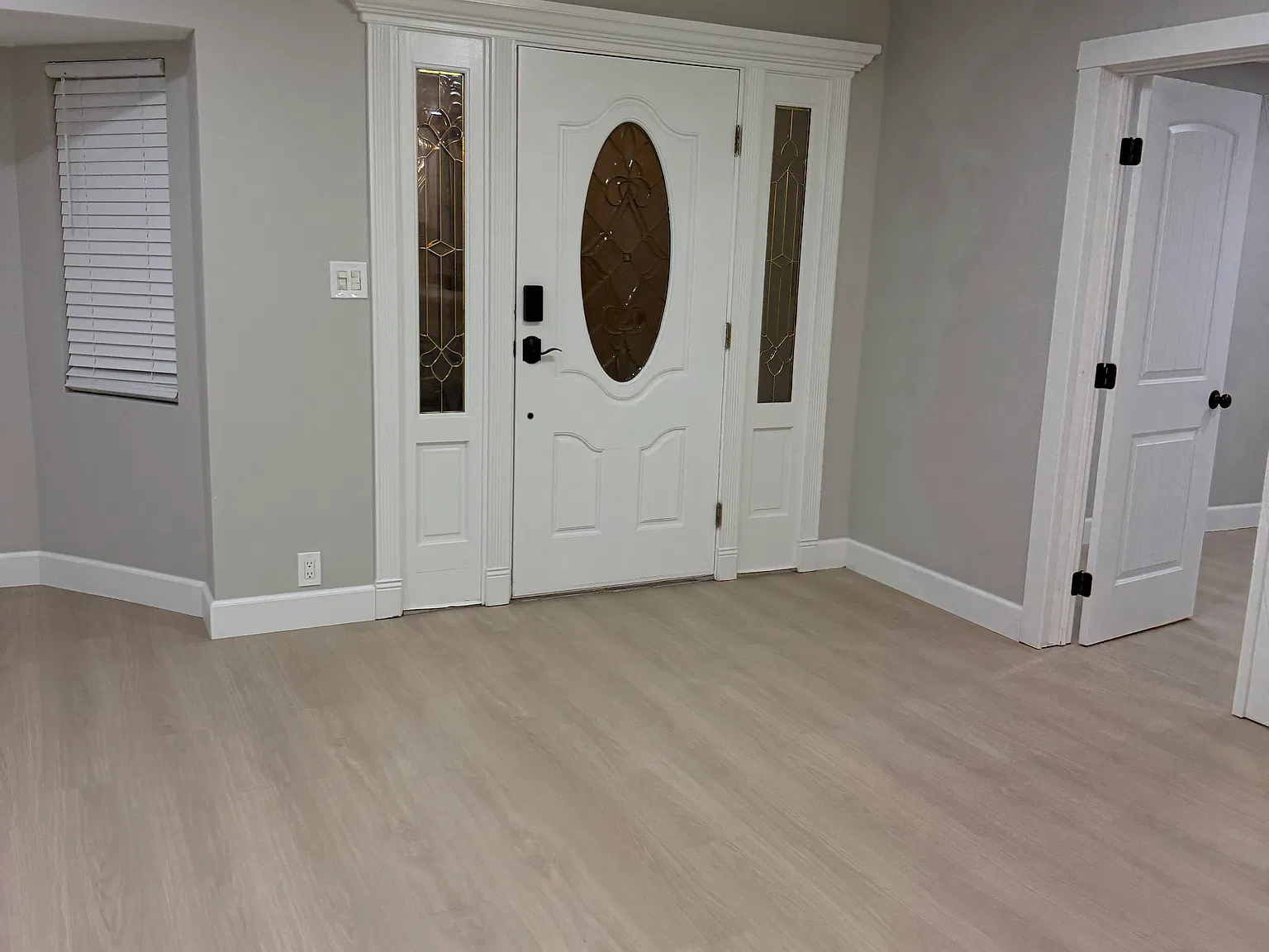 1 bed, 750 sqft, $2,400 — Photo 3