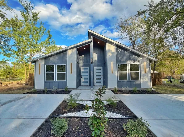1802 Division St, Commerce, TX 75428
