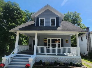 227 S Main St, Vassar, MI 48768