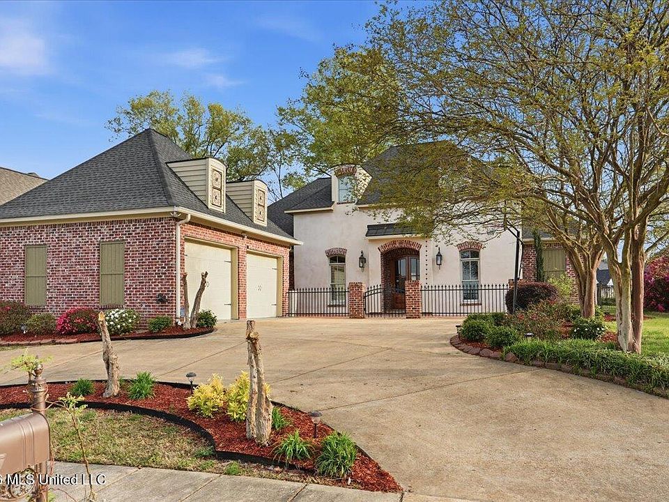 1st image of 134 Novara Trl