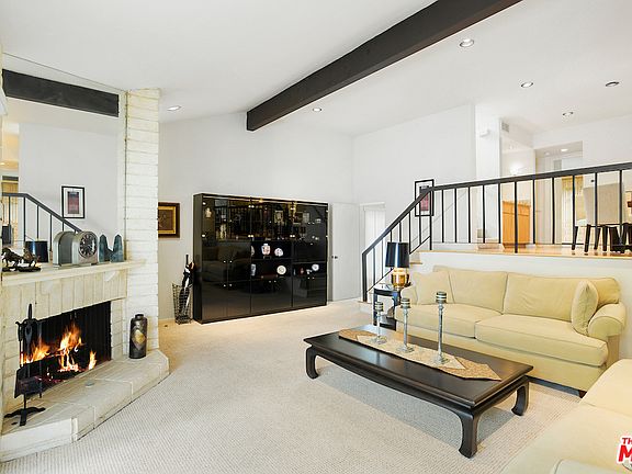 3rd image of 17193 Palisades Cir